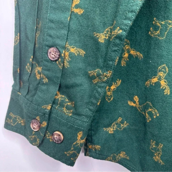 Duluth NEW! Green Moose Print Relaxed Fit Flannel Shirt Size Large - Picture 4 of 11